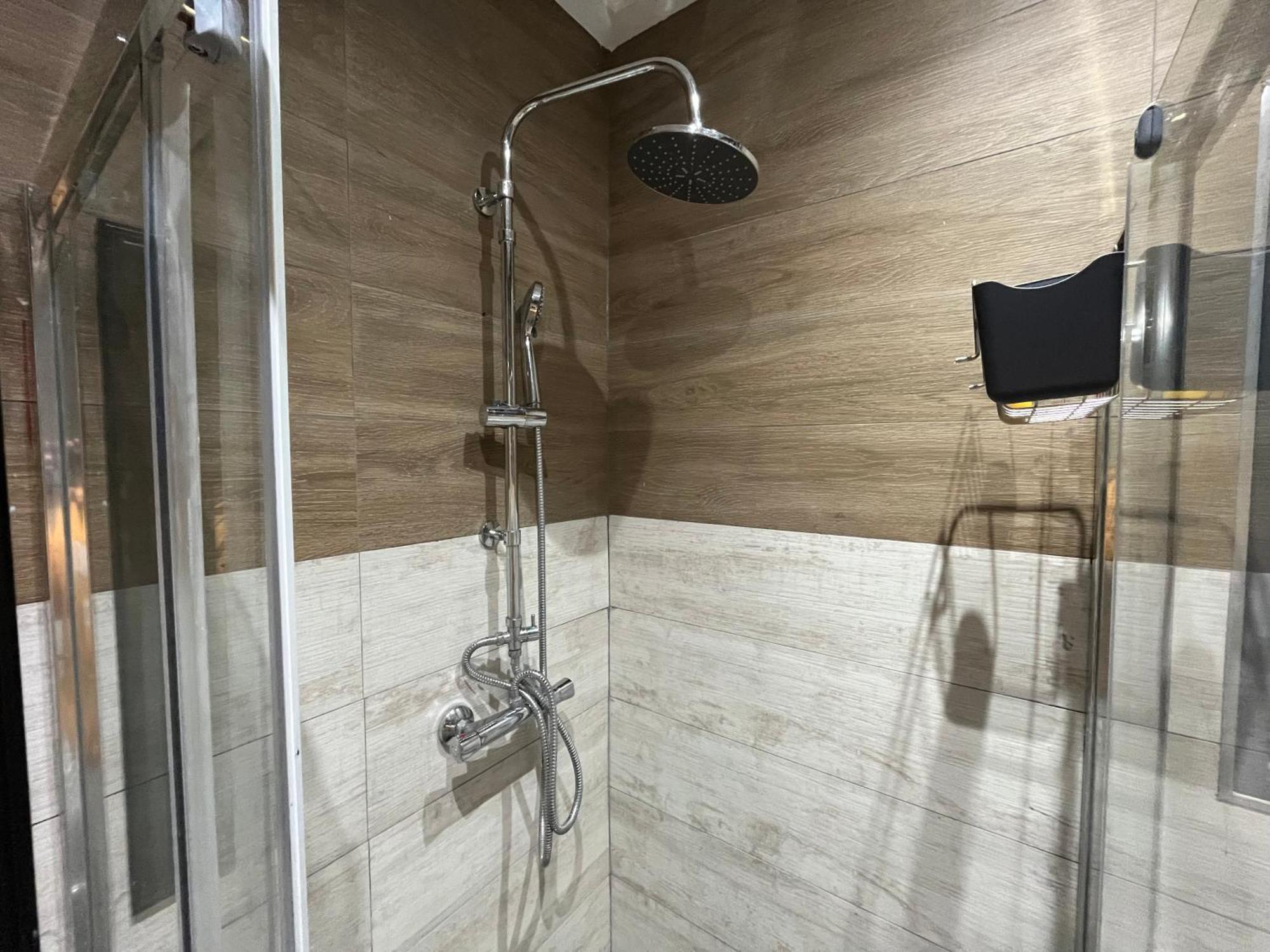 אידנווייל The Benjamin Accomodation מראה חיצוני תמונה