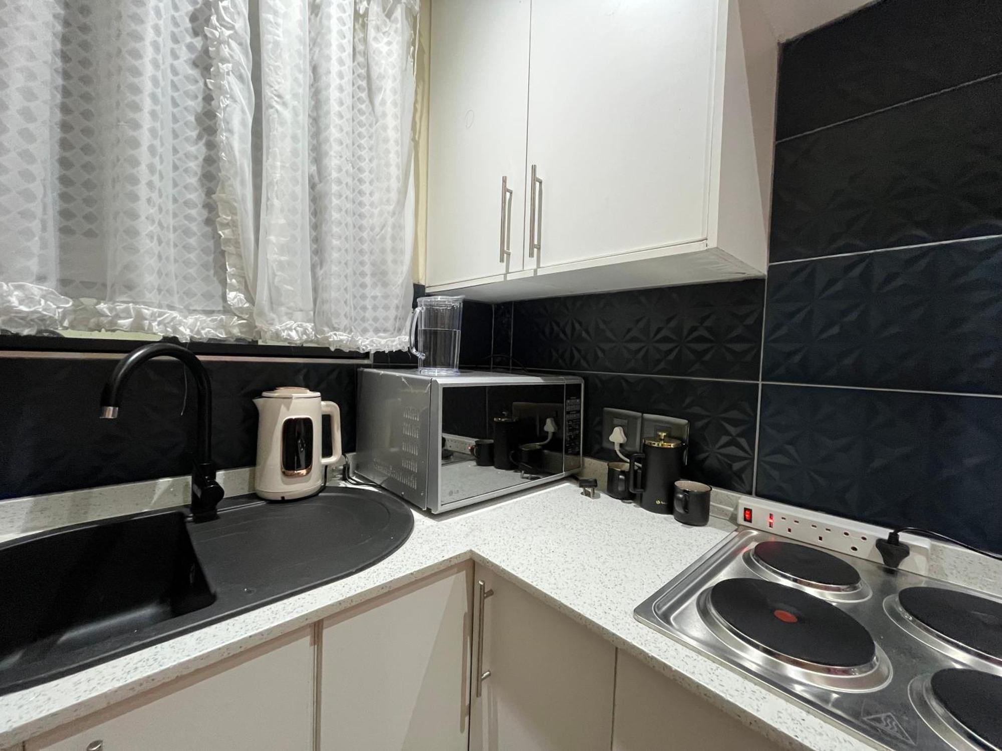 אידנווייל The Benjamin Accomodation מראה חיצוני תמונה